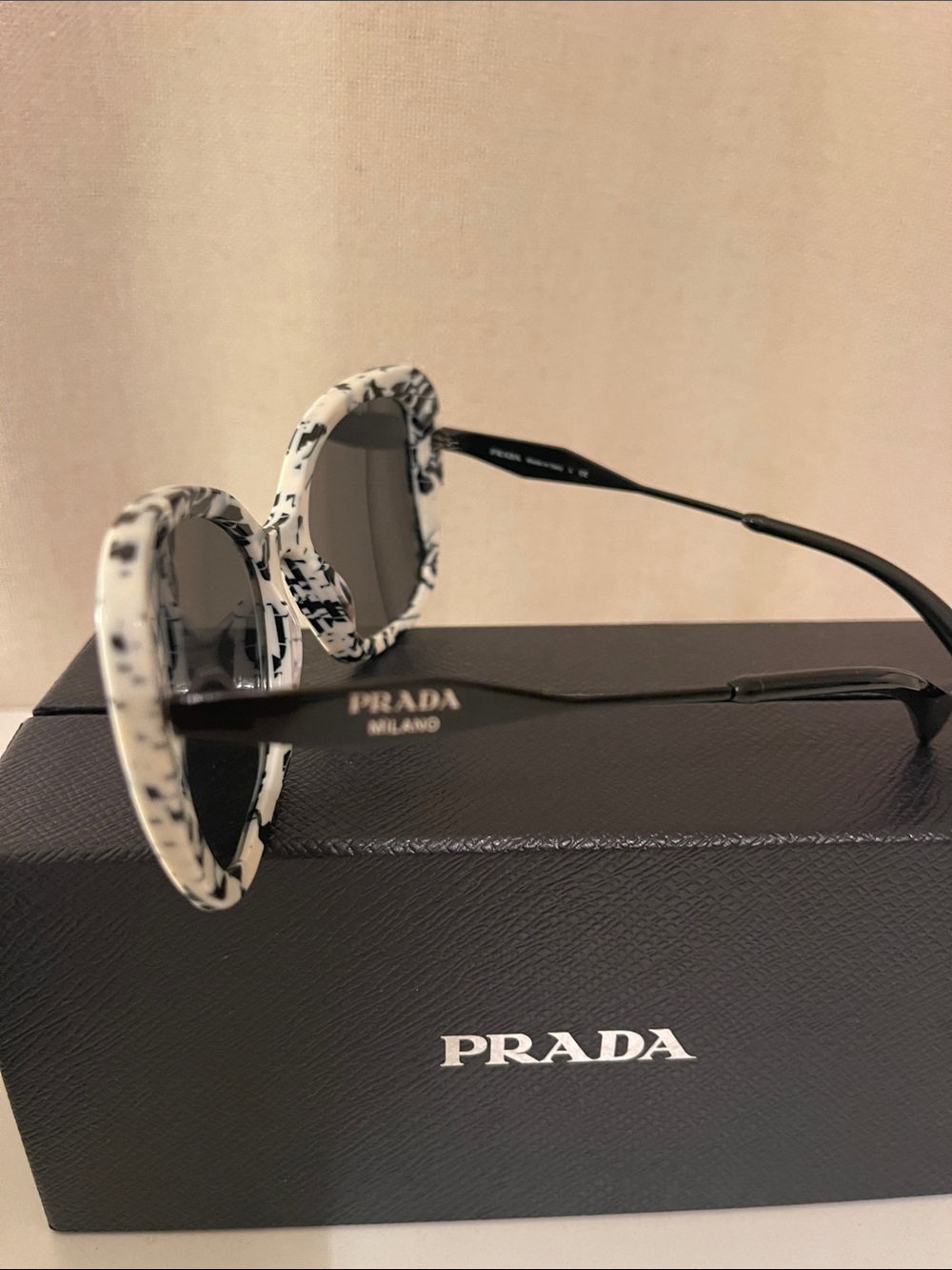 Prada Marbled White and Black Pattern Oversized Square Sunglasses - Picture 3 of 7